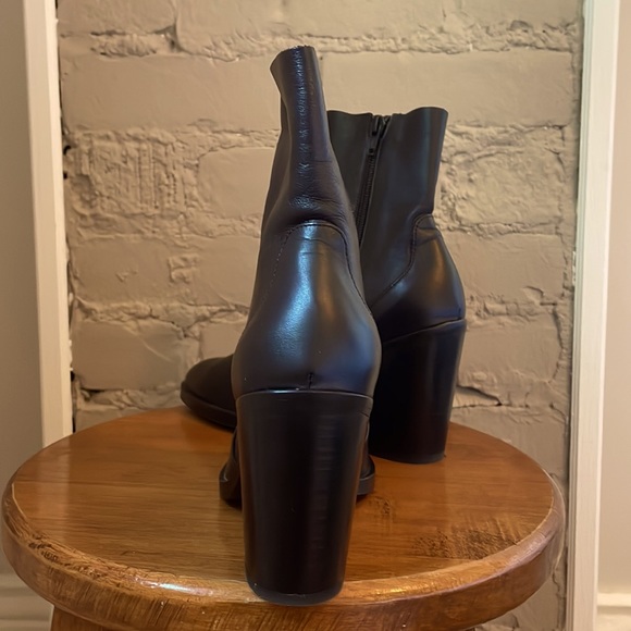 UO Dream Ankle Boots - Picture 2 of 3